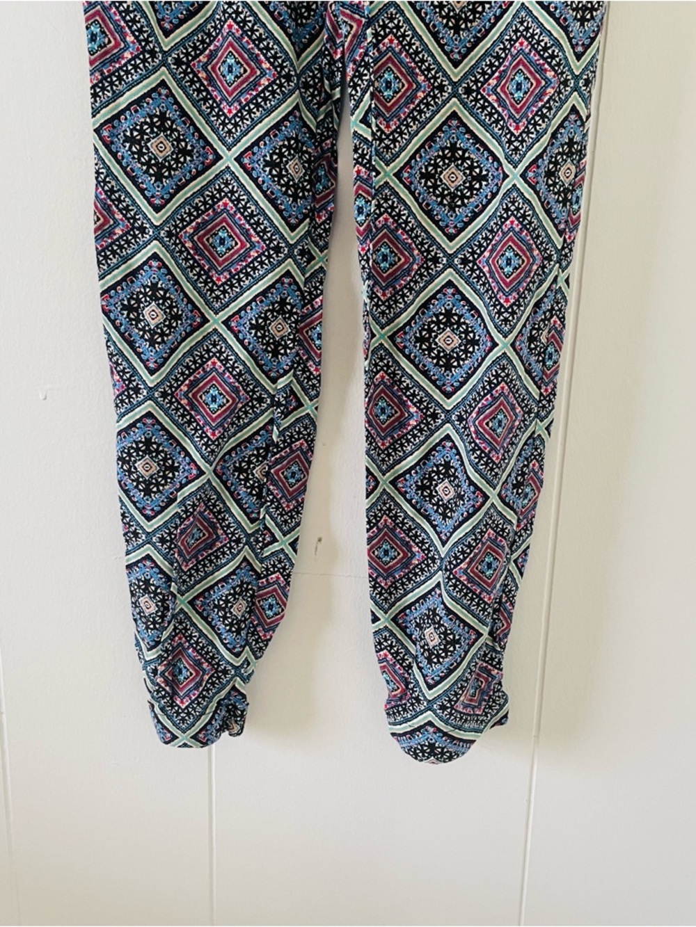 Forever 21 Multicolor Geometric Print Pants - Teal, Navy, Red - Picture 3 of 11